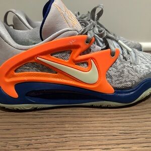 Size 7 cardo x Nike kd 15